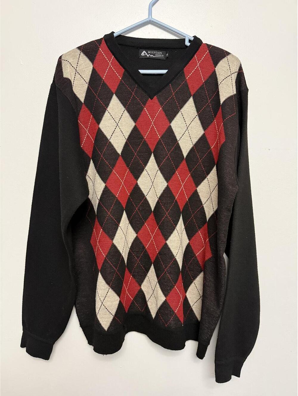 Mountain Ridge Classic Argyle V-Neck Sweater XL